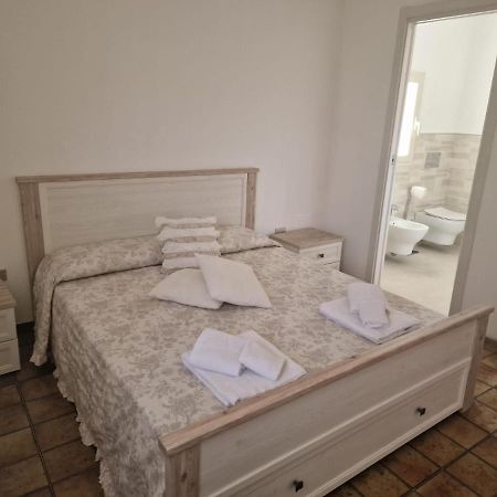Claudia'S House Hotel Santa Teresa Gallura Buitenkant foto