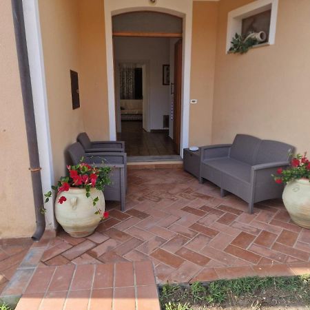 Claudia'S House Hotel Santa Teresa Gallura Buitenkant foto